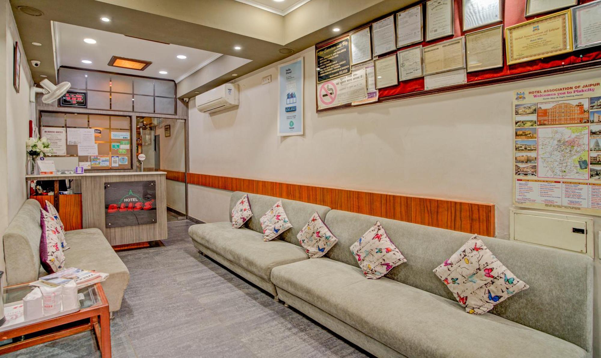 Treebo Bliss Hotel Jaipur Eksteriør billede